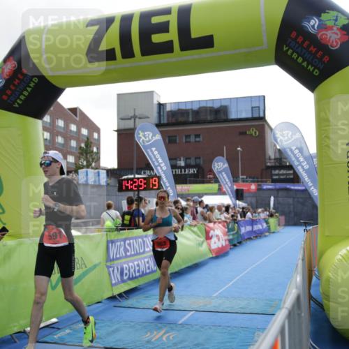 10.08.2025 - GEWOBA Citytriathlon Bremen H.Heesch http://msf.ph/oto/8539493 10.08.2025 14:29:17 Ziel 591, 794, 842, 946, 963 meine-sportfotos.de