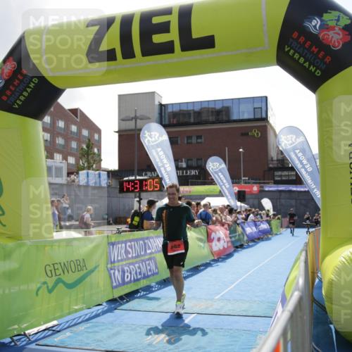 10.08.2025 - GEWOBA Citytriathlon Bremen H.Heesch http://msf.ph/oto/8539497 10.08.2025 14:31:04 Ziel 862, 969 meine-sportfotos.de