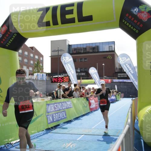 10.08.2025 - GEWOBA Citytriathlon Bremen H.Heesch http://msf.ph/oto/8539512 10.08.2025 14:35:29 Ziel 596, 632, 652 meine-sportfotos.de