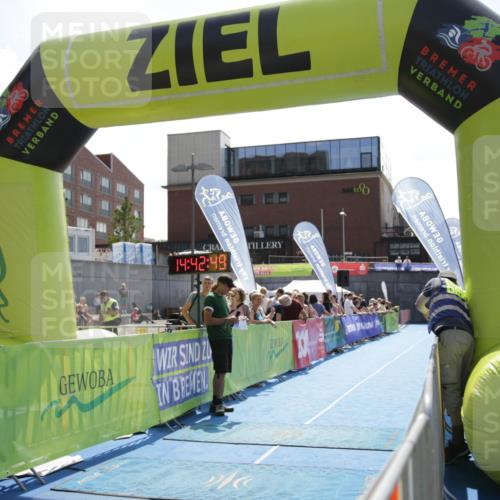 10.08.2025 - GEWOBA Citytriathlon Bremen H.Heesch http://msf.ph/oto/8539520 10.08.2025 14:42:48 Ziel 1032 meine-sportfotos.de
