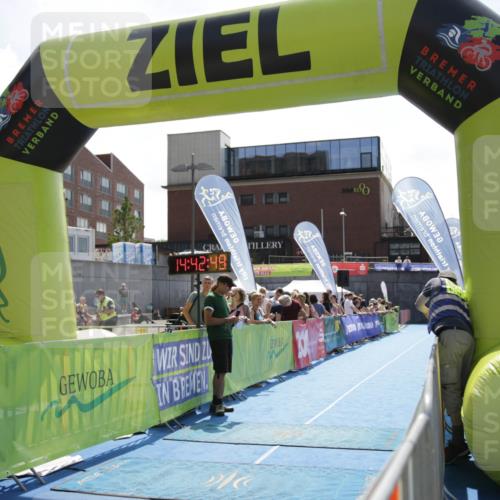 10.08.2025 - GEWOBA Citytriathlon Bremen H.Heesch http://msf.ph/oto/8539521 10.08.2025 14:42:48 Ziel 1032 meine-sportfotos.de