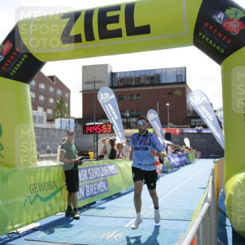 10.08.2025 - GEWOBA Citytriathlon Bremen H.Heesch http://msf.ph/oto/8539525 10.08.2025 14:45:52 Ziel 638 meine-sportfotos.de