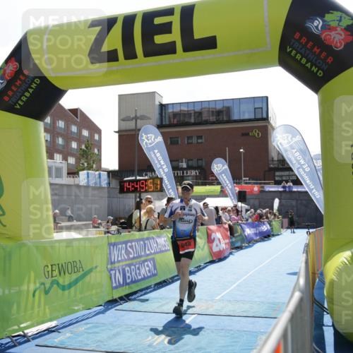 10.08.2025 - GEWOBA Citytriathlon Bremen H.Heesch http://msf.ph/oto/8539535 10.08.2025 14:49:50 Ziel 848 meine-sportfotos.de