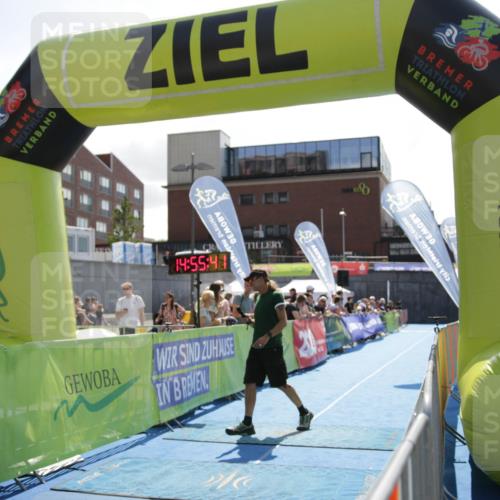 10.08.2025 - GEWOBA Citytriathlon Bremen H.Heesch http://msf.ph/oto/8539539 10.08.2025 14:55:40 Ziel 165, 905 meine-sportfotos.de