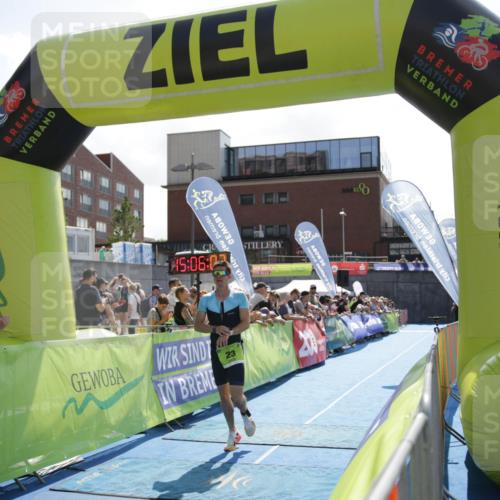 10.08.2025 - GEWOBA Citytriathlon Bremen H.Heesch http://msf.ph/oto/8539555 10.08.2025 15:06:07 Ziel 23 meine-sportfotos.de