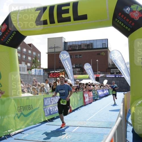 10.08.2025 - GEWOBA Citytriathlon Bremen H.Heesch http://msf.ph/oto/8539559 10.08.2025 15:08:47 Ziel  meine-sportfotos.de