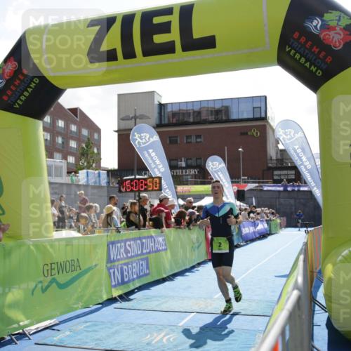 10.08.2025 - GEWOBA Citytriathlon Bremen H.Heesch http://msf.ph/oto/8539561 10.08.2025 15:08:49 Ziel 82 meine-sportfotos.de