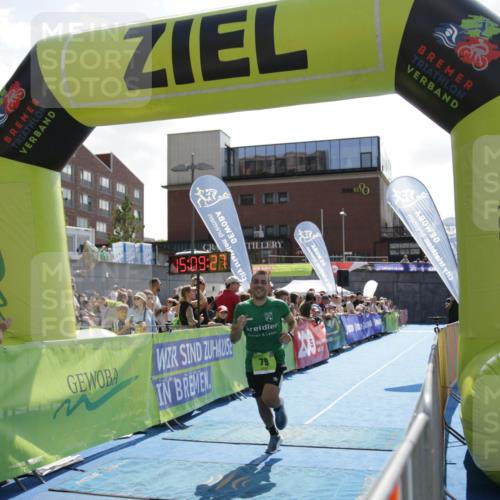 10.08.2025 - GEWOBA Citytriathlon Bremen H.Heesch http://msf.ph/oto/8539568 10.08.2025 15:09:27 Ziel 55, 66, 79 meine-sportfotos.de