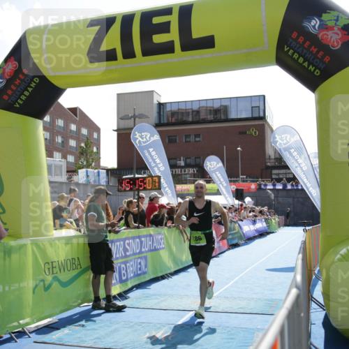 10.08.2025 - GEWOBA Citytriathlon Bremen H.Heesch http://msf.ph/oto/8539589 10.08.2025 15:15:06 Ziel 186, 254 meine-sportfotos.de