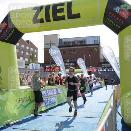 10.08.2025 - GEWOBA Citytriathlon Bremen H.Heesch http://msf.ph/oto/8539595 10.08.2025 15:15:23 Ziel 46, 64 meine-sportfotos.de