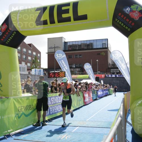 10.08.2025 - GEWOBA Citytriathlon Bremen H.Heesch http://msf.ph/oto/8539607 10.08.2025 15:16:35 Ziel 75, 191, 197, 488 meine-sportfotos.de