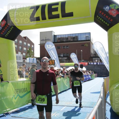 10.08.2025 - GEWOBA Citytriathlon Bremen H.Heesch http://msf.ph/oto/8539609 10.08.2025 15:16:56 Ziel 113, 239 meine-sportfotos.de