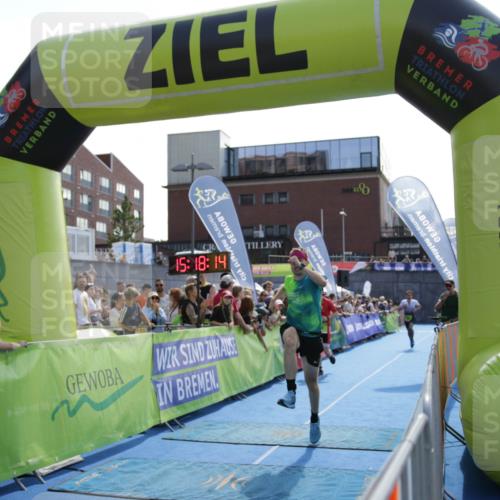10.08.2025 - GEWOBA Citytriathlon Bremen H.Heesch http://msf.ph/oto/8539615 10.08.2025 15:18:13 Ziel 126, 143, 225 meine-sportfotos.de