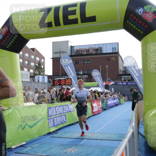 10.08.2025 - GEWOBA Citytriathlon Bremen H.Heesch http://msf.ph/oto/8539625 10.08.2025 15:18:38 Ziel 32, 121, 129, 164, 201, 215 meine-sportfotos.de