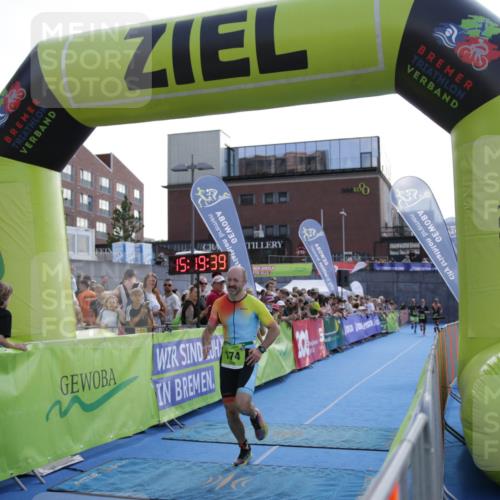 10.08.2025 - GEWOBA Citytriathlon Bremen H.Heesch http://msf.ph/oto/8539631 10.08.2025 15:19:37 Ziel 5, 106, 174 meine-sportfotos.de