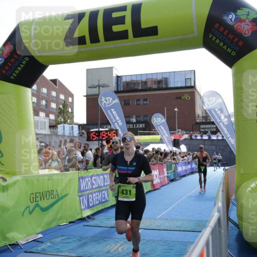 10.08.2025 - GEWOBA Citytriathlon Bremen H.Heesch http://msf.ph/oto/8539633 10.08.2025 15:19:45 Ziel 106, 123, 174, 431 meine-sportfotos.de