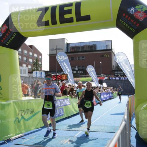 10.08.2025 - GEWOBA Citytriathlon Bremen H.Heesch http://msf.ph/oto/8539637 10.08.2025 15:19:56 Ziel 88, 123, 224, 238, 431, 445 meine-sportfotos.de