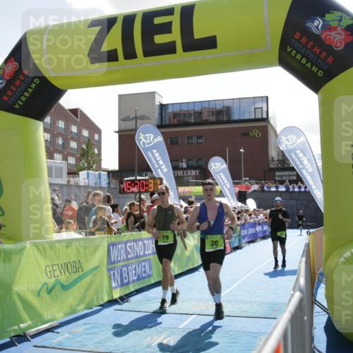 10.08.2025 - GEWOBA Citytriathlon Bremen H.Heesch http://msf.ph/oto/8539644 10.08.2025 15:20:30 Ziel 50, 76, 177 meine-sportfotos.de