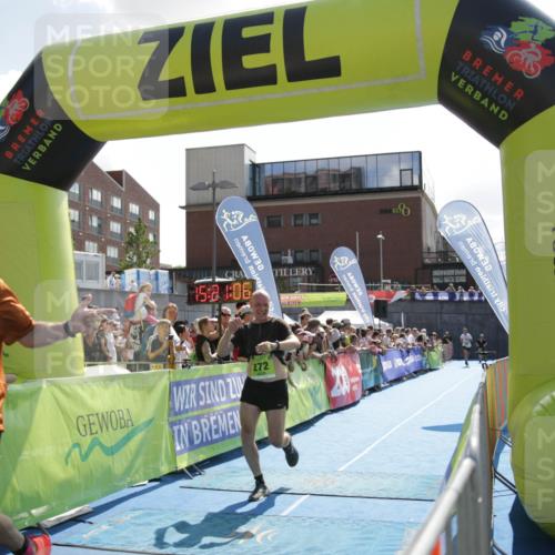 10.08.2025 - GEWOBA Citytriathlon Bremen H.Heesch http://msf.ph/oto/8539653 10.08.2025 15:21:05 Ziel 198, 272 meine-sportfotos.de
