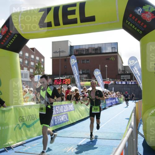 10.08.2025 - GEWOBA Citytriathlon Bremen H.Heesch http://msf.ph/oto/8539656 10.08.2025 15:21:19 Ziel 58, 90, 147, 242 meine-sportfotos.de