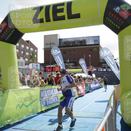 10.08.2025 - GEWOBA Citytriathlon Bremen H.Heesch http://msf.ph/oto/8539659 10.08.2025 15:21:35 Ziel 289, 484, 865 meine-sportfotos.de