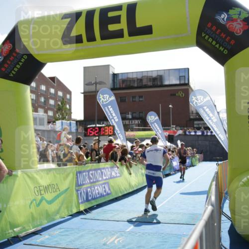 10.08.2025 - GEWOBA Citytriathlon Bremen H.Heesch http://msf.ph/oto/8539661 10.08.2025 15:21:36 Ziel 289, 484, 865 meine-sportfotos.de