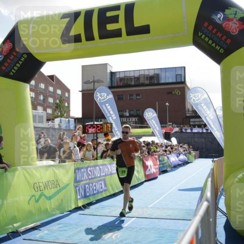 10.08.2025 - GEWOBA Citytriathlon Bremen H.Heesch http://msf.ph/oto/8539664 10.08.2025 15:22:16 Ziel 139 meine-sportfotos.de