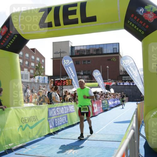 10.08.2025 - GEWOBA Citytriathlon Bremen H.Heesch http://msf.ph/oto/8539679 10.08.2025 15:23:56 Ziel 209, 250, 360, 363, 372 meine-sportfotos.de