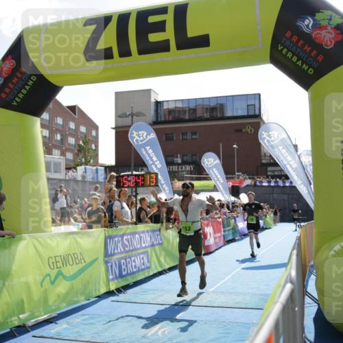 10.08.2025 - GEWOBA Citytriathlon Bremen H.Heesch http://msf.ph/oto/8539682 10.08.2025 15:24:12 Ziel 84, 152, 154, 478 meine-sportfotos.de