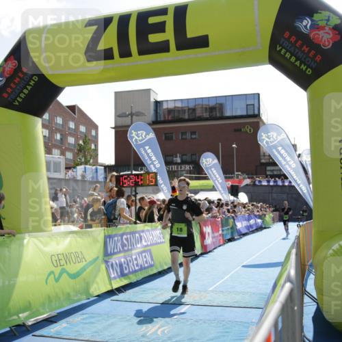 10.08.2025 - GEWOBA Citytriathlon Bremen H.Heesch http://msf.ph/oto/8539685 10.08.2025 15:24:14 Ziel 18, 84, 152, 154, 478 meine-sportfotos.de