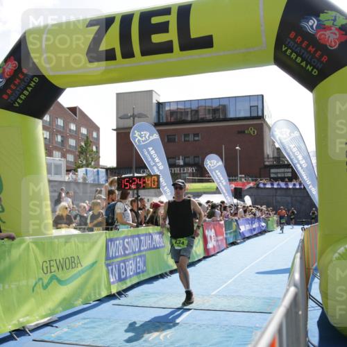 10.08.2025 - GEWOBA Citytriathlon Bremen H.Heesch http://msf.ph/oto/8539689 10.08.2025 15:24:39 Ziel 51 meine-sportfotos.de