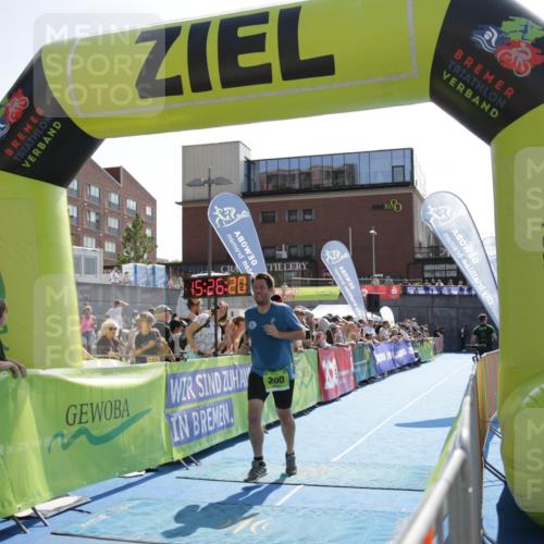 10.08.2025 - GEWOBA Citytriathlon Bremen H.Heesch http://msf.ph/oto/8539709 10.08.2025 15:26:20 Ziel 130, 200 meine-sportfotos.de