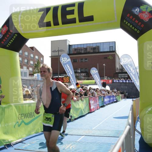 10.08.2025 - GEWOBA Citytriathlon Bremen H.Heesch http://msf.ph/oto/8539713 10.08.2025 15:26:55 Ziel 131, 295, 401 meine-sportfotos.de