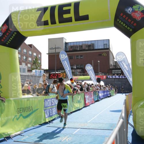 10.08.2025 - GEWOBA Citytriathlon Bremen H.Heesch http://msf.ph/oto/8539718 10.08.2025 15:27:20 Ziel 67, 103, 204, 447 meine-sportfotos.de