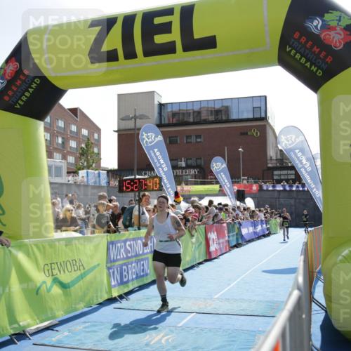 10.08.2025 - GEWOBA Citytriathlon Bremen H.Heesch http://msf.ph/oto/8539720 10.08.2025 15:27:39 Ziel 56, 466, 467 meine-sportfotos.de