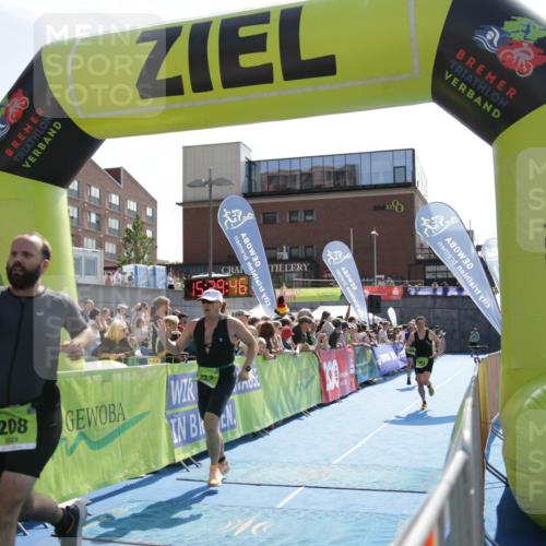 10.08.2025 - GEWOBA Citytriathlon Bremen H.Heesch http://msf.ph/oto/8539743 10.08.2025 15:29:45 Ziel 208, 273 meine-sportfotos.de