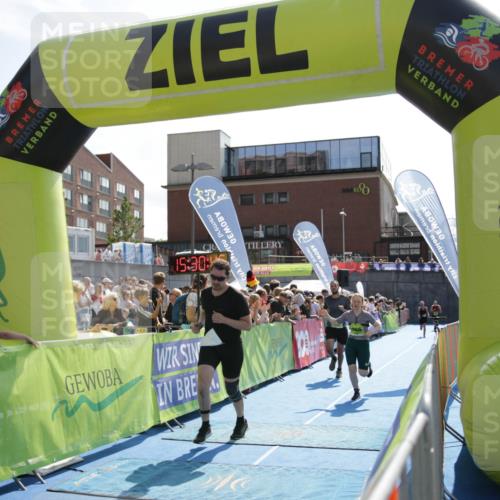 10.08.2025 - GEWOBA Citytriathlon Bremen H.Heesch http://msf.ph/oto/8539751 10.08.2025 15:30:44 Ziel 365 meine-sportfotos.de
