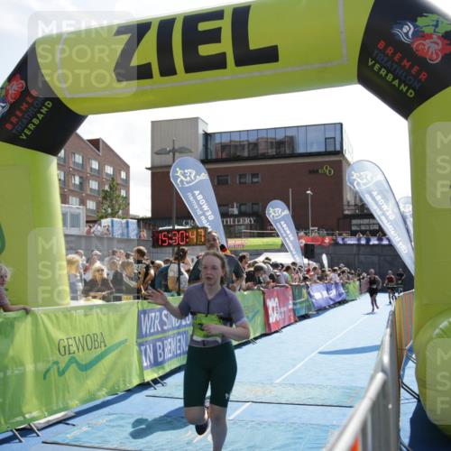 10.08.2025 - GEWOBA Citytriathlon Bremen H.Heesch http://msf.ph/oto/8539756 10.08.2025 15:30:45 Ziel 35, 110, 365 meine-sportfotos.de