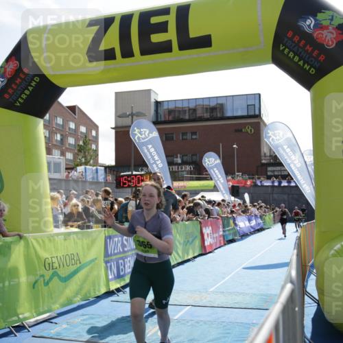 10.08.2025 - GEWOBA Citytriathlon Bremen H.Heesch http://msf.ph/oto/8539757 10.08.2025 15:30:45 Ziel 35, 110, 365 meine-sportfotos.de