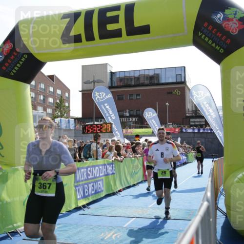 10.08.2025 - GEWOBA Citytriathlon Bremen H.Heesch http://msf.ph/oto/8539764 10.08.2025 15:32:28 Ziel 28, 367, 469 meine-sportfotos.de