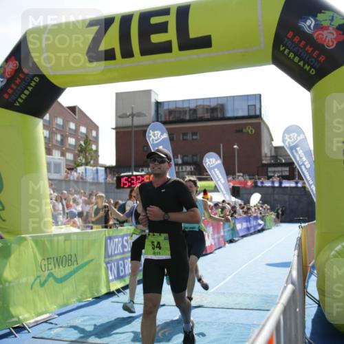 10.08.2025 - GEWOBA Citytriathlon Bremen H.Heesch http://msf.ph/oto/8539768 10.08.2025 15:32:58 Ziel 16, 54, 385 meine-sportfotos.de