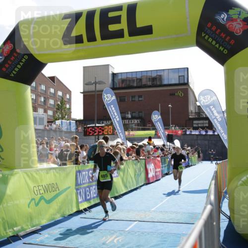 10.08.2025 - GEWOBA Citytriathlon Bremen H.Heesch http://msf.ph/oto/8539785 10.08.2025 15:35:28 Ziel 416, 485 meine-sportfotos.de
