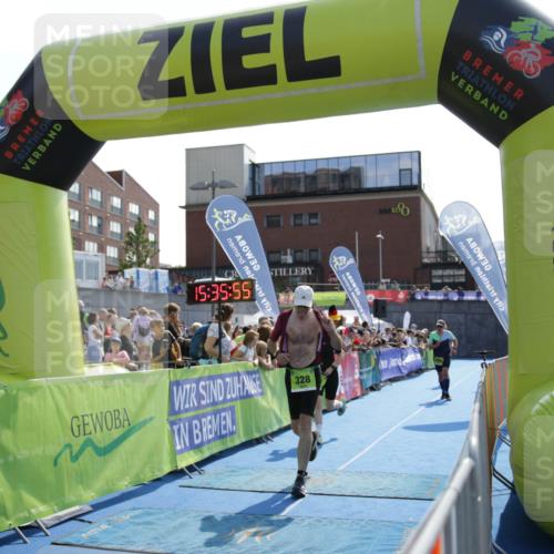 10.08.2025 - GEWOBA Citytriathlon Bremen H.Heesch http://msf.ph/oto/8539792 10.08.2025 15:35:55 Ziel 356, 429, 492 meine-sportfotos.de