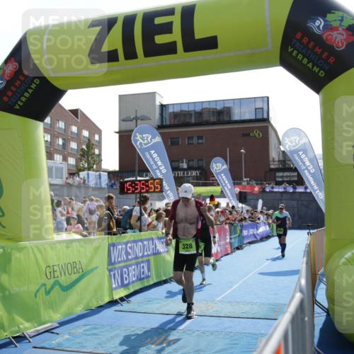10.08.2025 - GEWOBA Citytriathlon Bremen H.Heesch http://msf.ph/oto/8539793 10.08.2025 15:35:55 Ziel 356, 429, 492 meine-sportfotos.de
