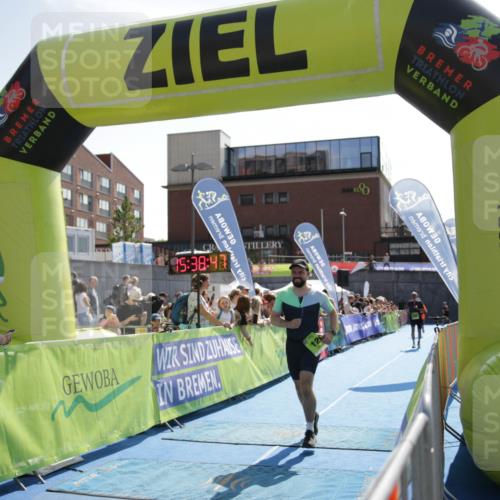 10.08.2025 - GEWOBA Citytriathlon Bremen H.Heesch http://msf.ph/oto/8539817 10.08.2025 15:38:46 Ziel 120, 270, 332, 379 meine-sportfotos.de