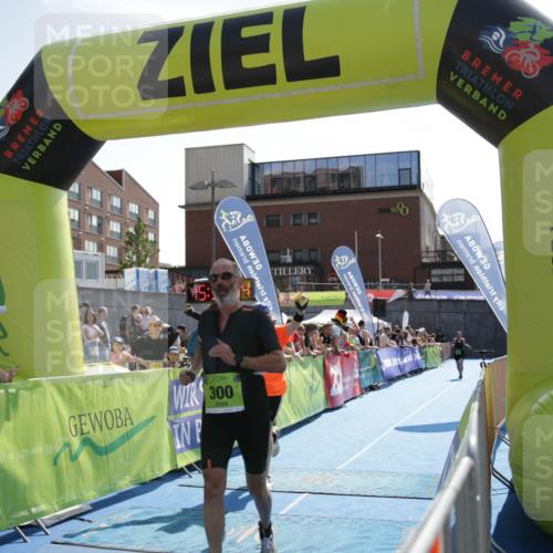 10.08.2025 - GEWOBA Citytriathlon Bremen H.Heesch http://msf.ph/oto/8539819 10.08.2025 15:38:53 Ziel 120, 275 meine-sportfotos.de