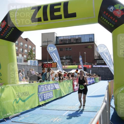 10.08.2025 - GEWOBA Citytriathlon Bremen H.Heesch http://msf.ph/oto/8539821 10.08.2025 15:39:00 Ziel 275, 300, 530 meine-sportfotos.de