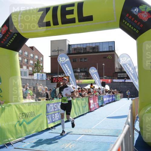 10.08.2025 - GEWOBA Citytriathlon Bremen H.Heesch http://msf.ph/oto/8539824 10.08.2025 15:39:28 Ziel 194, 510, 523 meine-sportfotos.de