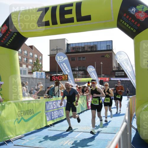10.08.2025 - GEWOBA Citytriathlon Bremen H.Heesch http://msf.ph/oto/8539830 10.08.2025 15:40:46 Ziel 153, 316, 509 meine-sportfotos.de
