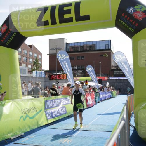 10.08.2025 - GEWOBA Citytriathlon Bremen H.Heesch http://msf.ph/oto/8539863 10.08.2025 15:46:07 Ziel 515 meine-sportfotos.de
